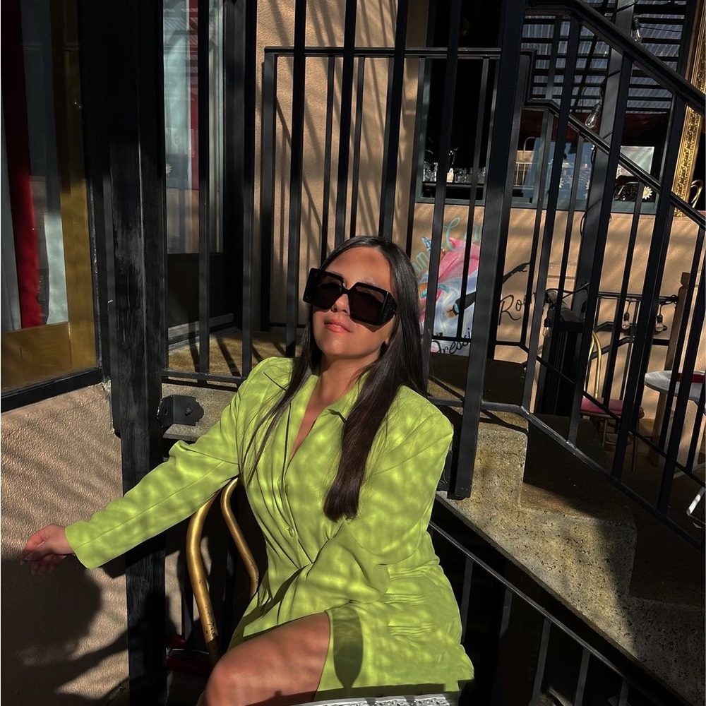 Meet your Posher, Julia